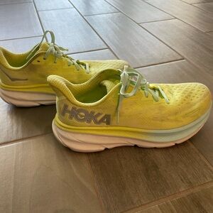 Hoka shoes - W S10